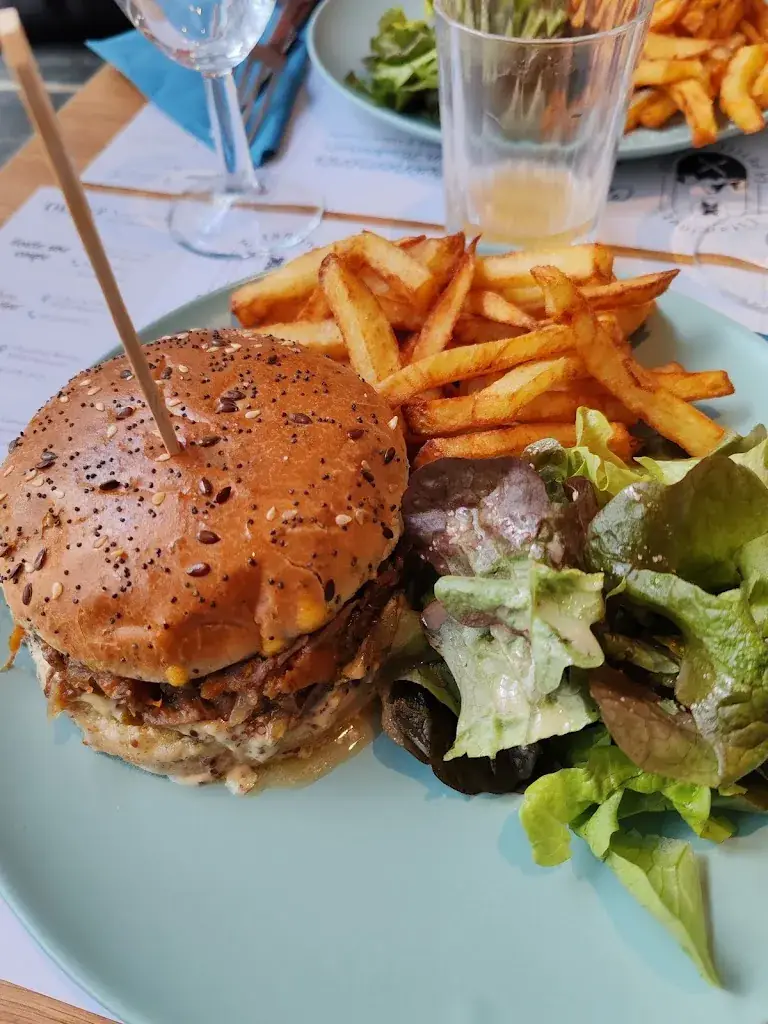 Coralie Supply_La Petite Auberge_Haubourdin_review