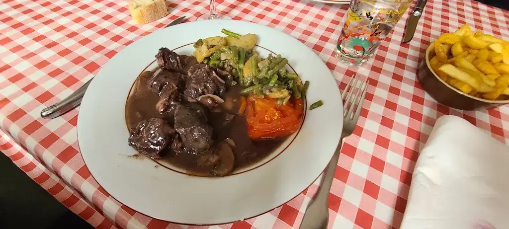 Naadiaa Cheron _L'Aventure_Craponne-sur-Arzon_review