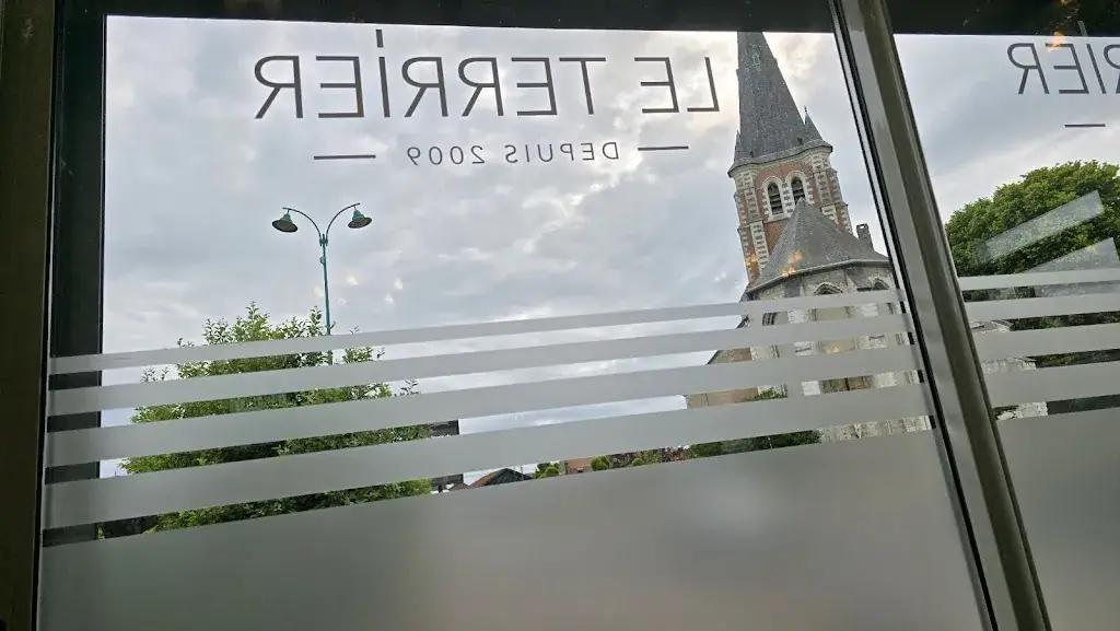 Vanessa Finney_Le Terrier_Hallennes-lez-Haubourdin_review