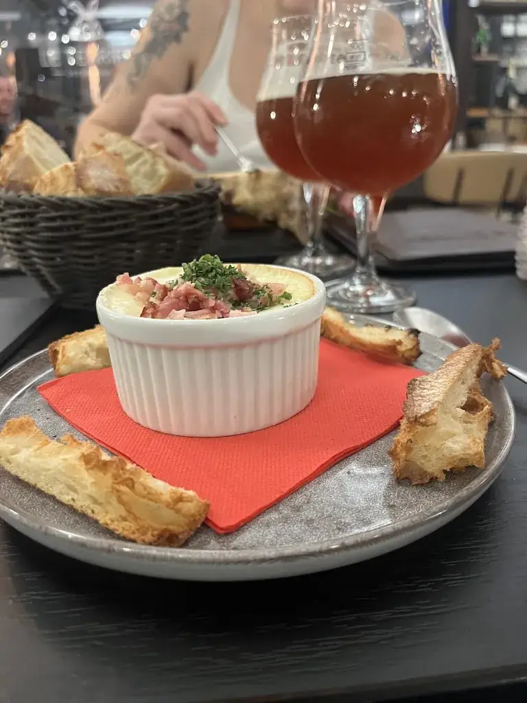 Ben Dietz_Le Terrier_Hallennes-lez-Haubourdin_review