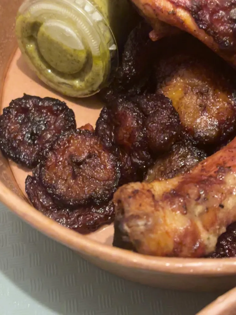 Waris Restaurant_Loos_slider_image_2