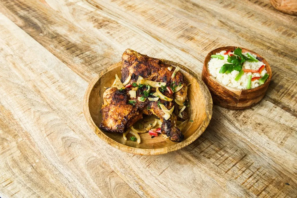 Waris Restaurant_Loos_slider_image_3