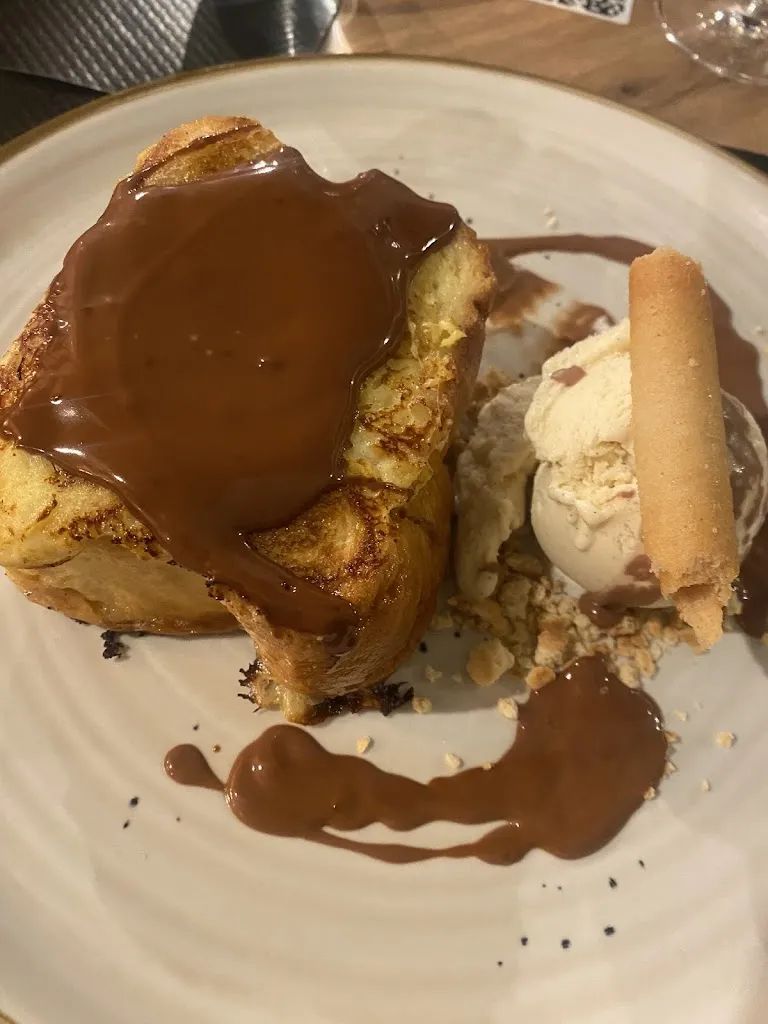 Caroline Brasselet_L'ardoise_Lens_review