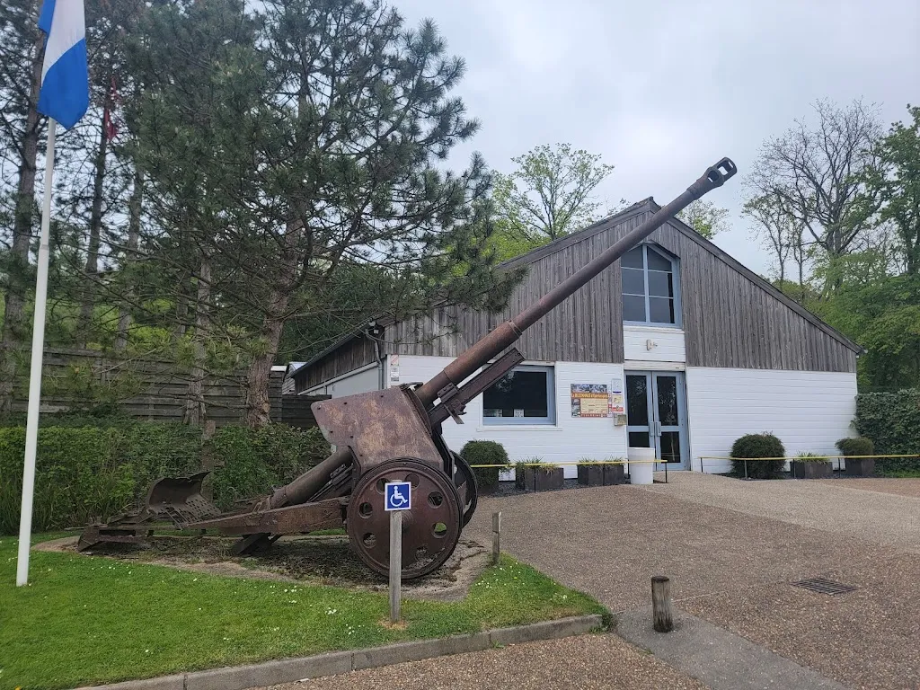 Brian Morton_Blockhaus d'Éperlecques_Éperlecques_review