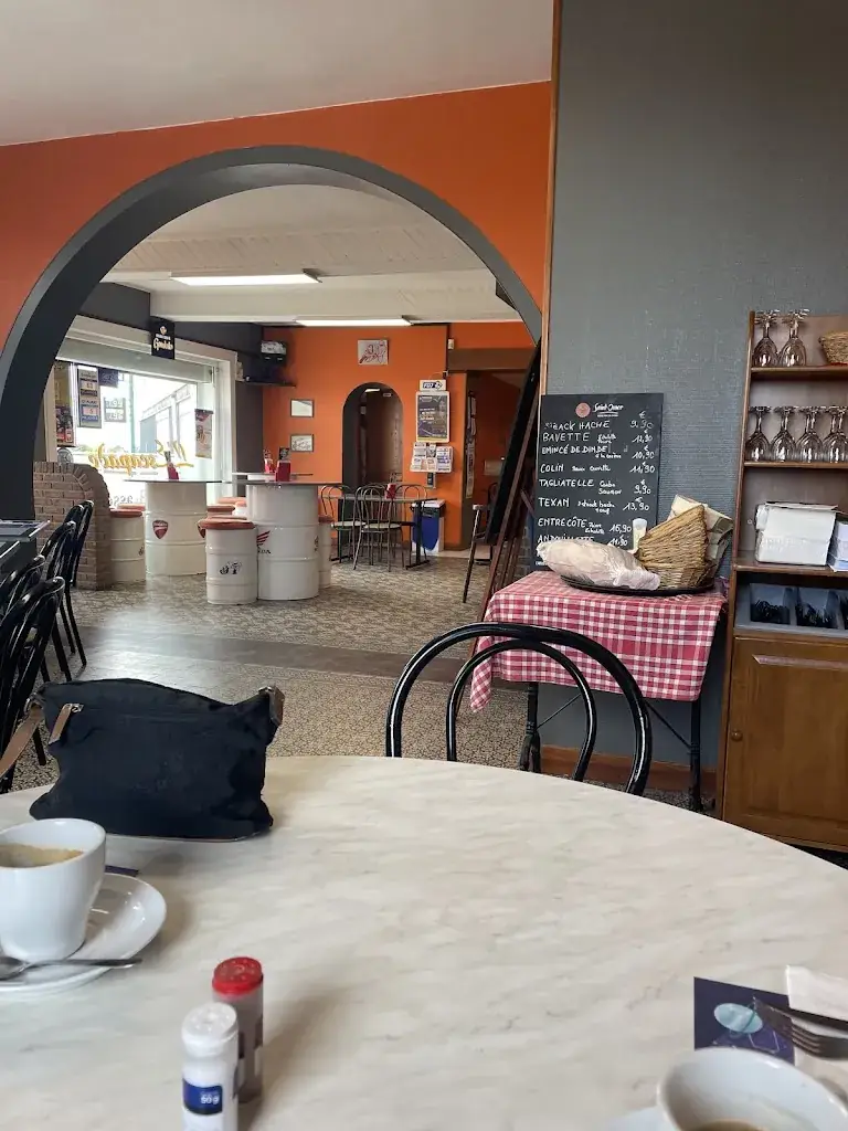 L'escapade Café-Brasserie restaurant à Moulle