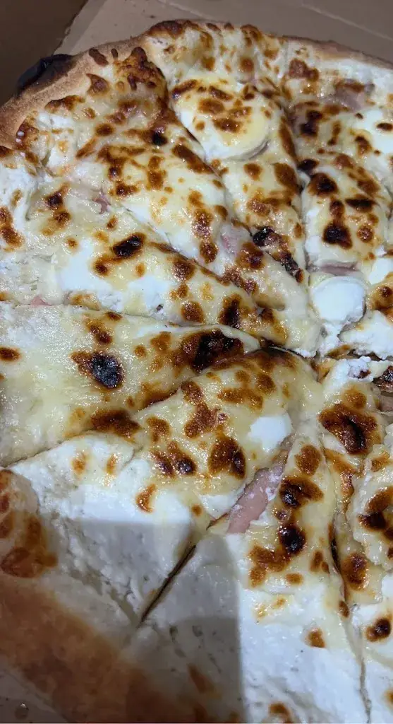 La Pause Pizza restaurant in Estrées-Saint-Denis