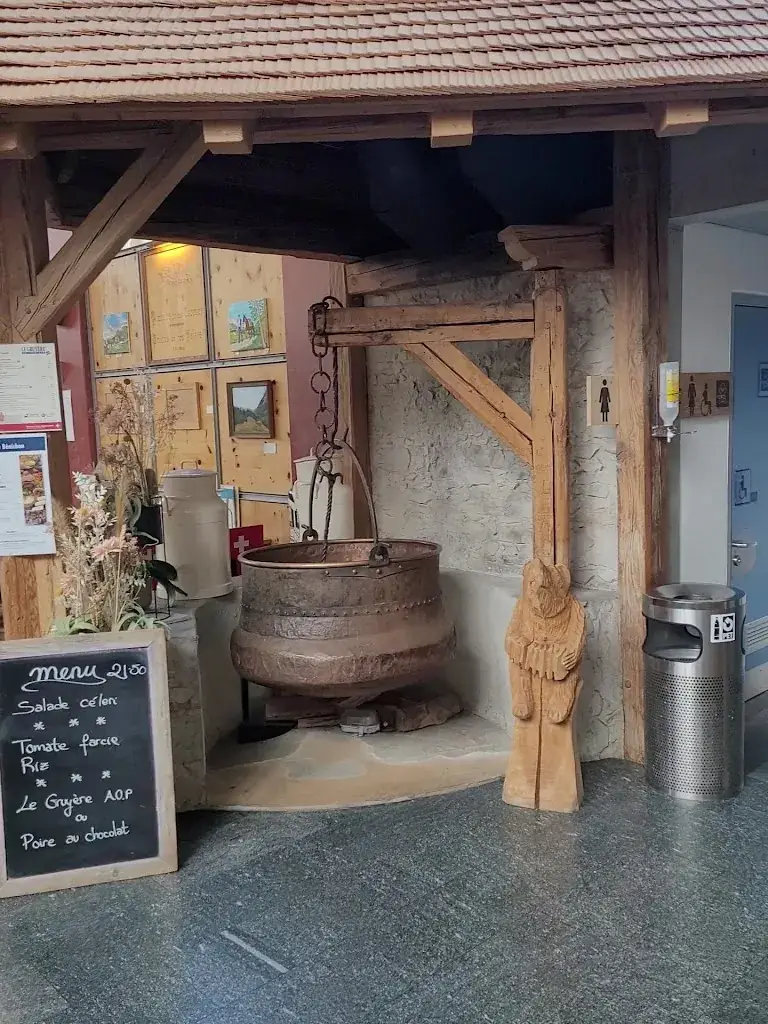 Fleur de Lys_Pringy_slider_image_2