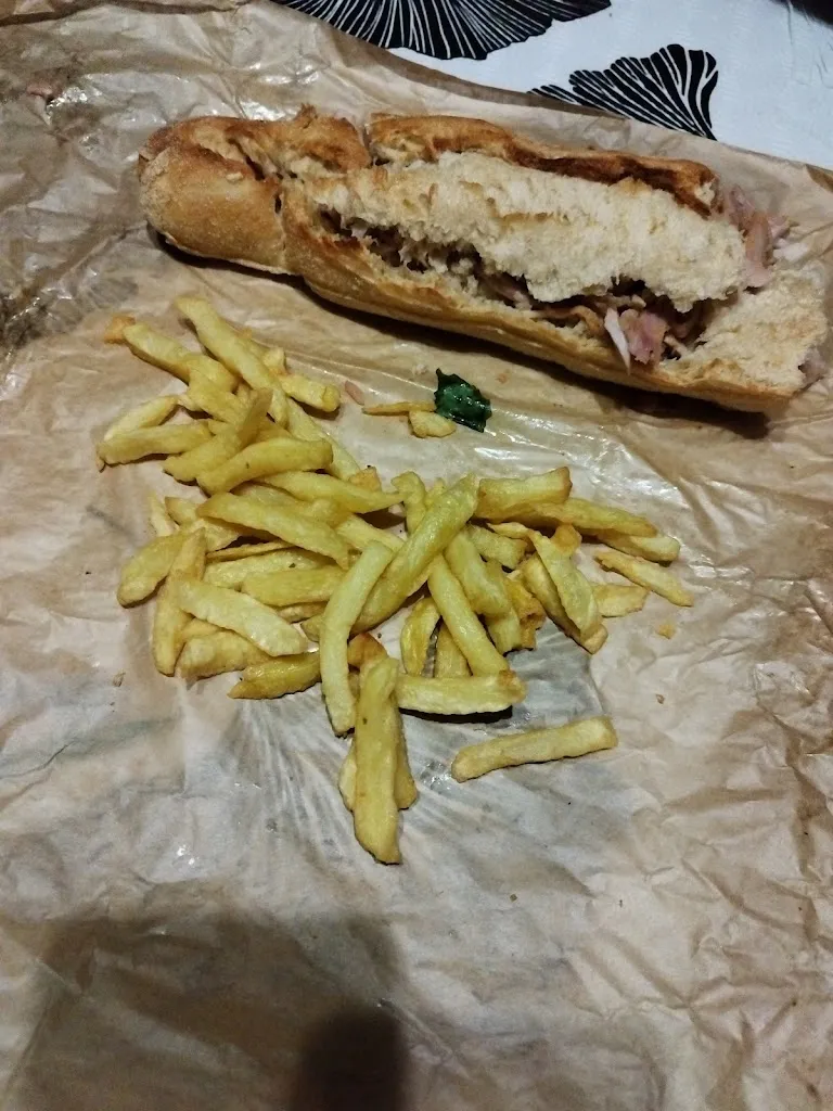 Cécile Arfeuille_Le Cabanon Etreux_Étreux_review