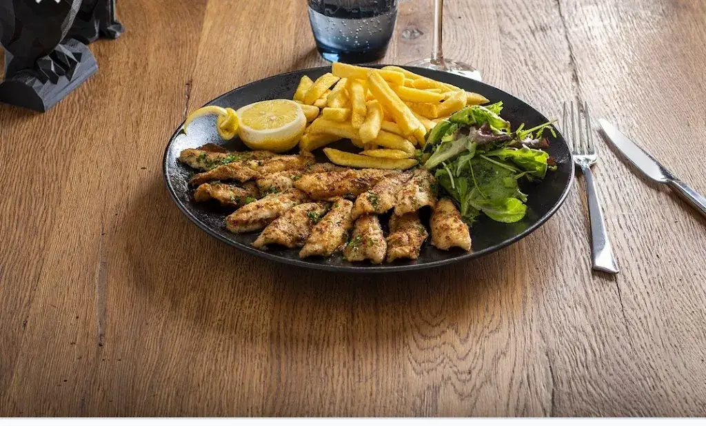 Le Café des Platanes_Cranves-Sales_slider_image_2