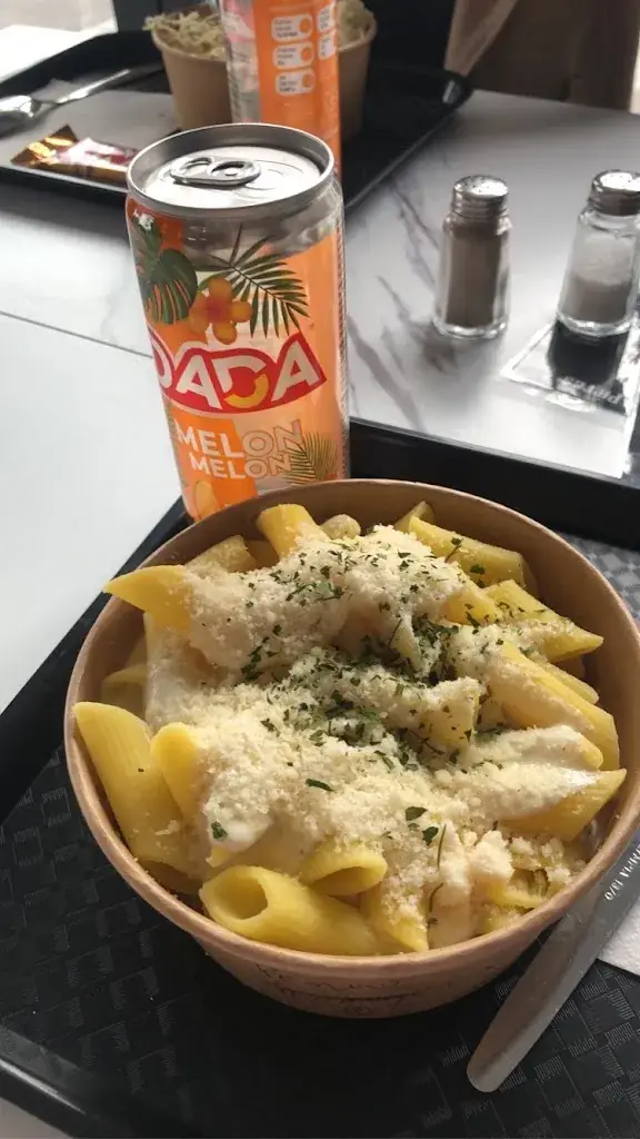 Laura Manard_PASTAPPETIT_Vieux-Condé_review