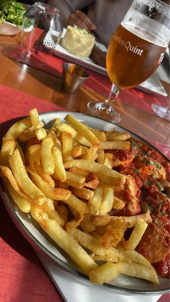 gilbert Slmz_Aux Deux Couleurs_Vieux-Condé_review