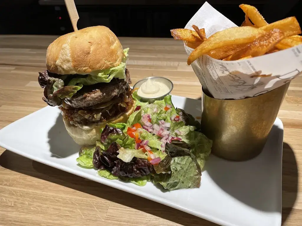 Aux Deux Couleurs_Vieux-Condé_slider_image_2