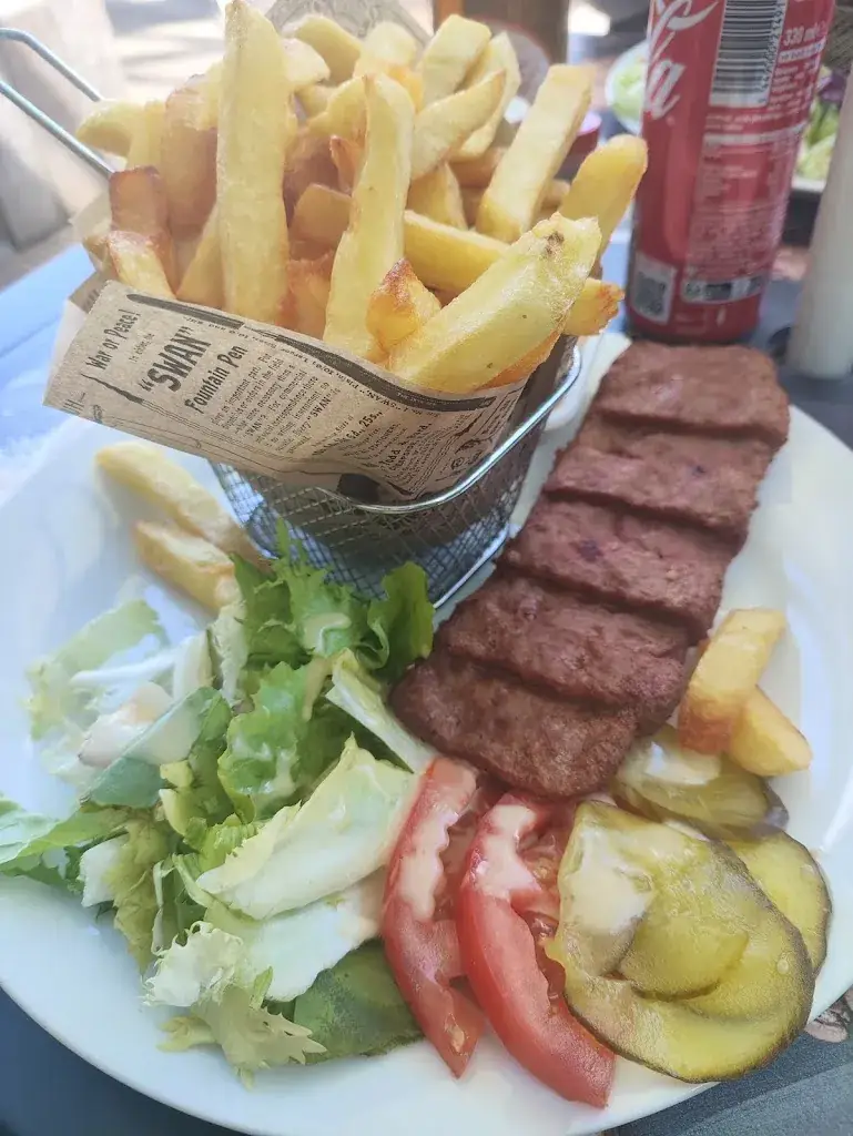 Magalie Roulez_La Guinguette du lac_Condé-sur-l'Escaut_review