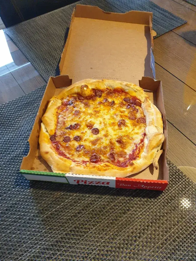 ferreira virginie_Pizza Del Pi_Évin-Malmaison_review