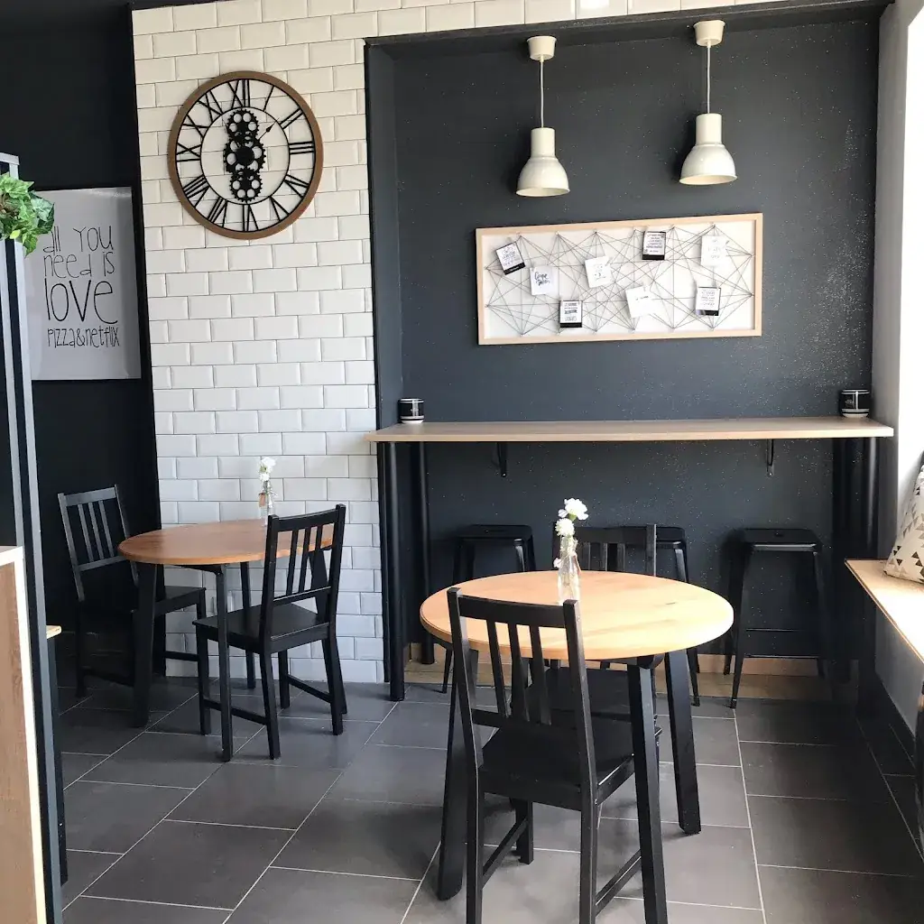 Pizza Del Pi restaurant in Évin-Malmaison