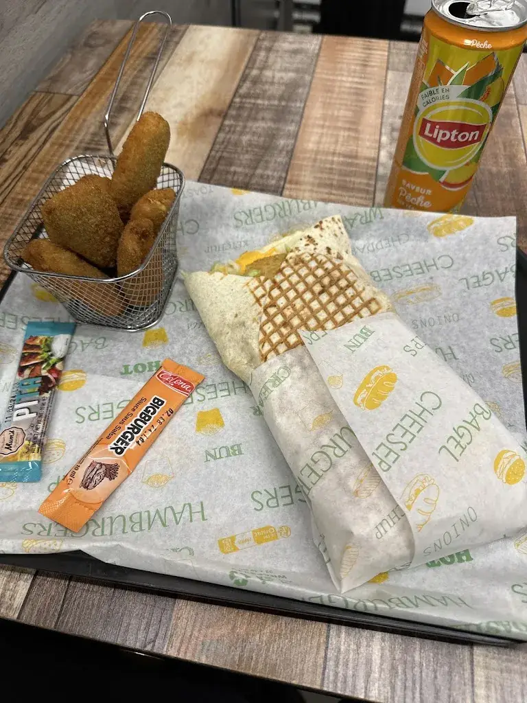 Rhéda Boukharide_LE 190_Estrées-Saint-Denis_review