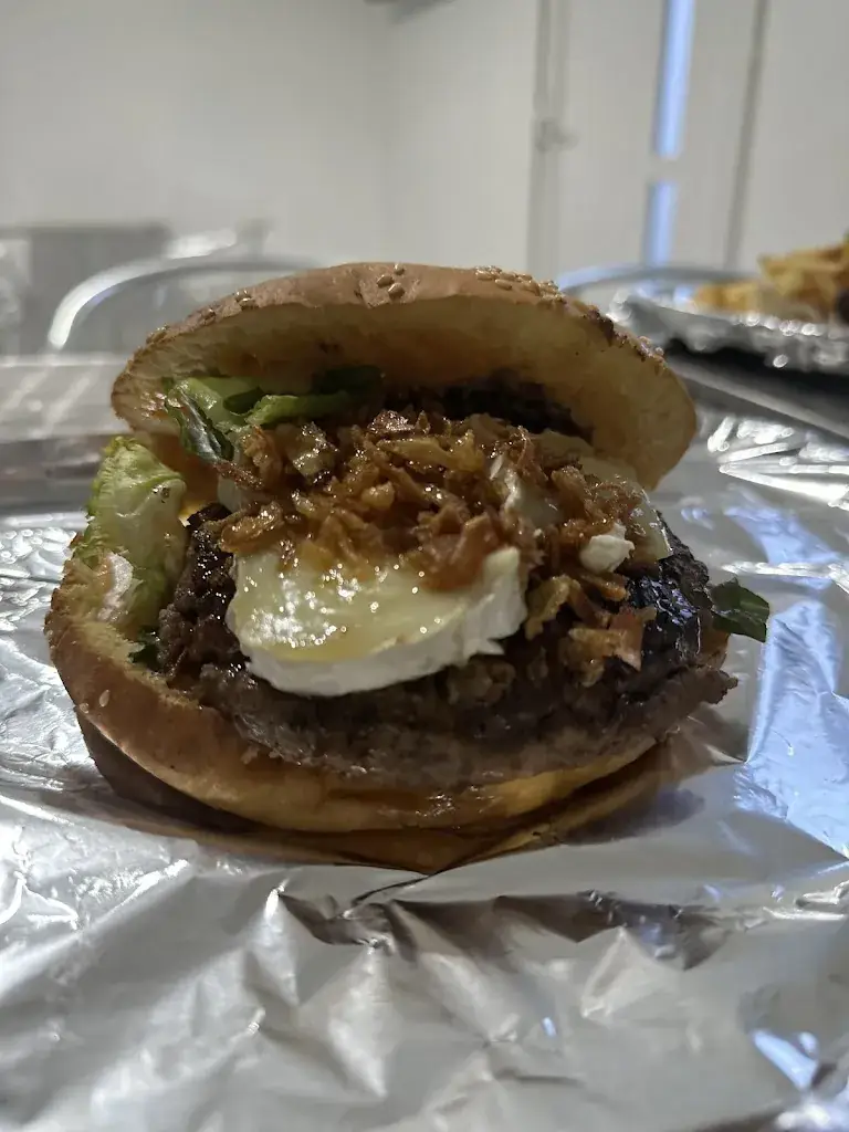 Jeanne Magrit_La Frita'Pizza_Ferques_review