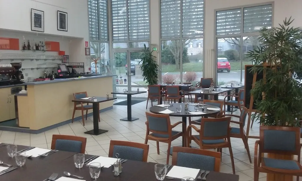 Restaurant inclusif l'Albatros restaurant in Saint-James