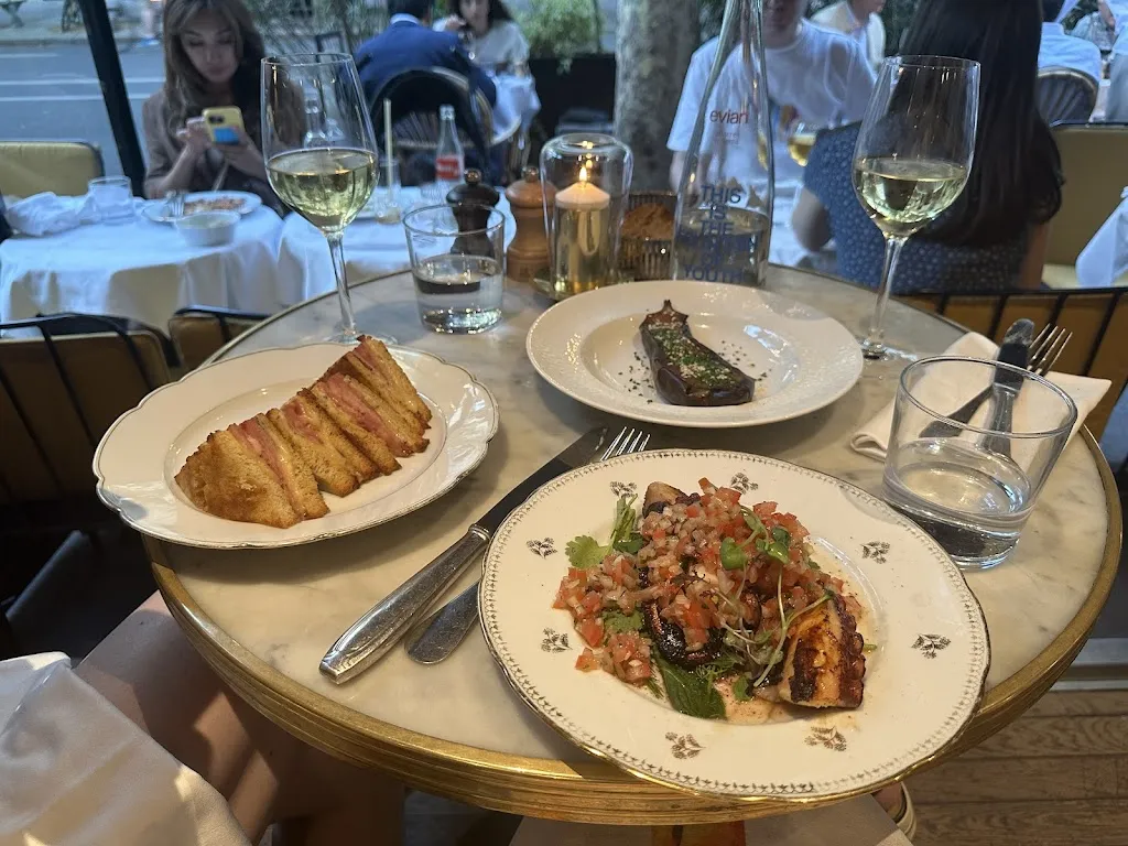 Rachael Claxton_Fitzgerald_Paris_review