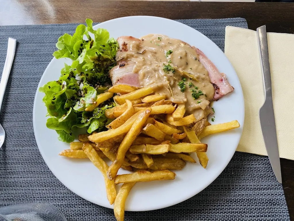 Kerloweee C_Le Lion d'Or Traiteur - Restaurant_Saint-James_review