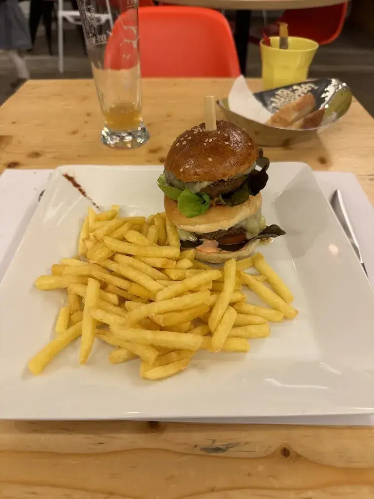 Café de la gare_Bulle_slider_image_3