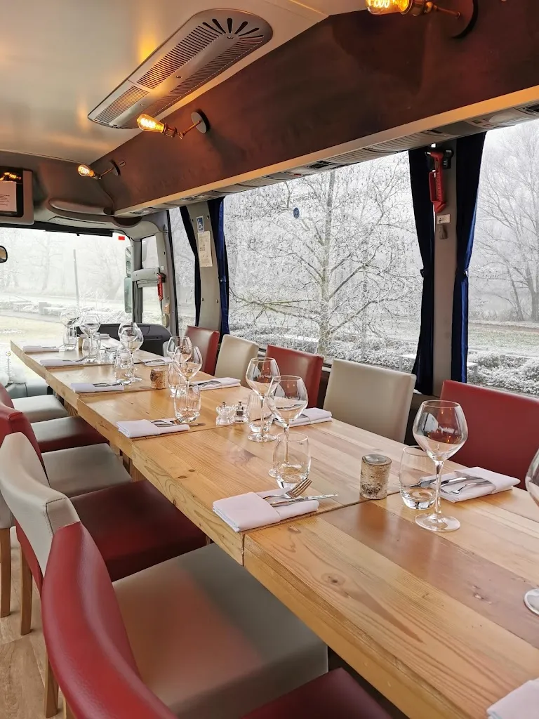 Le Voyage Gourmand, Bus Restaurant_Folembray_slider_image_1