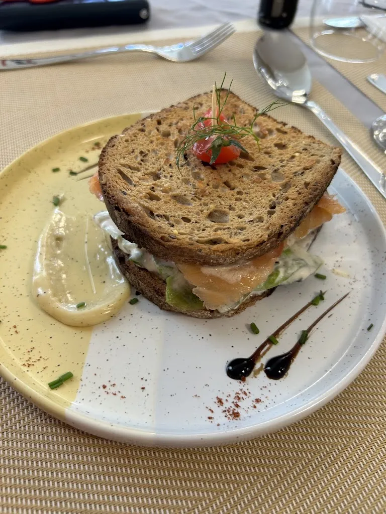 laurence peltier_La Fusion_Pont-Sainte-Maxence_review