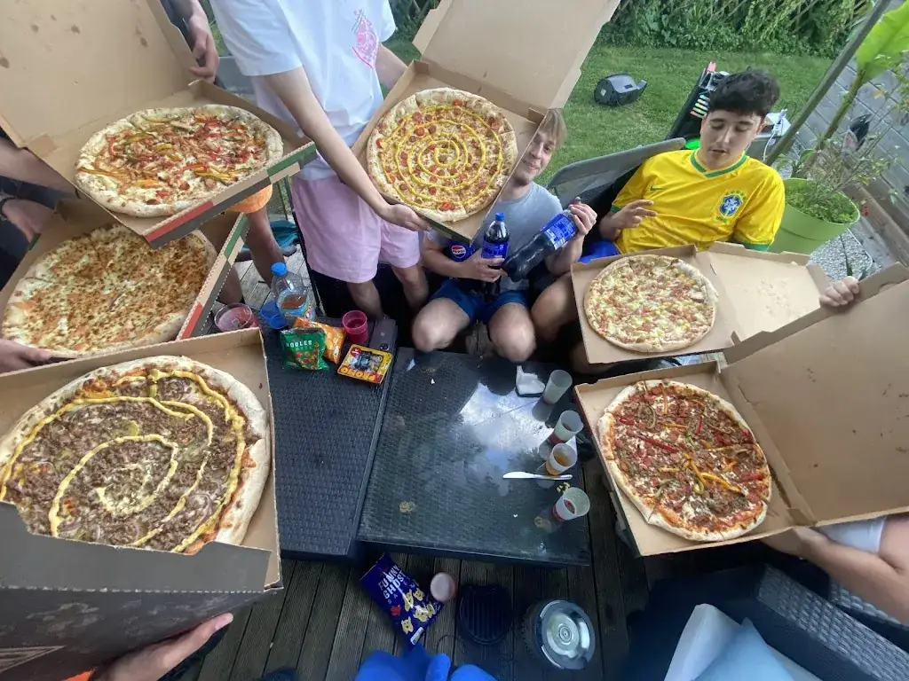 Shaina Demetz_PIZZA VENEZIA FORMERIE_Formerie_review