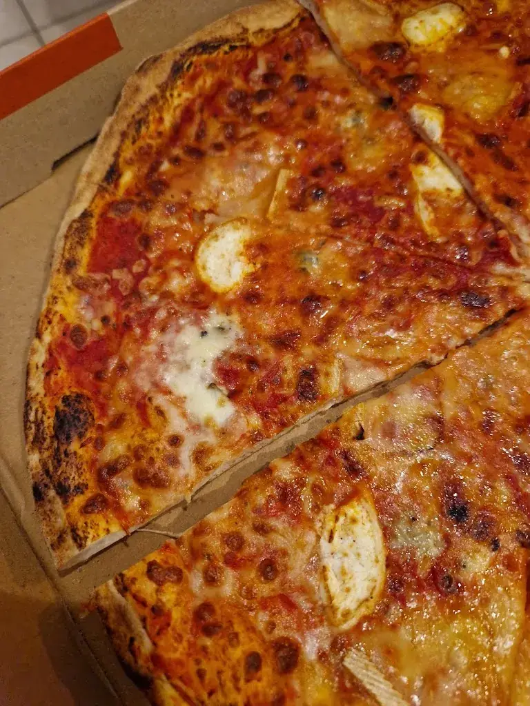 PIZZA VENEZIA FORMERIE_Formerie_slider_image_3