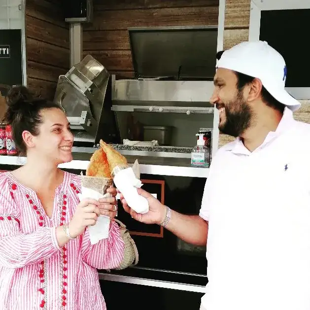 Panzerotti Dell'olio_Gœulzin_slider_image_3