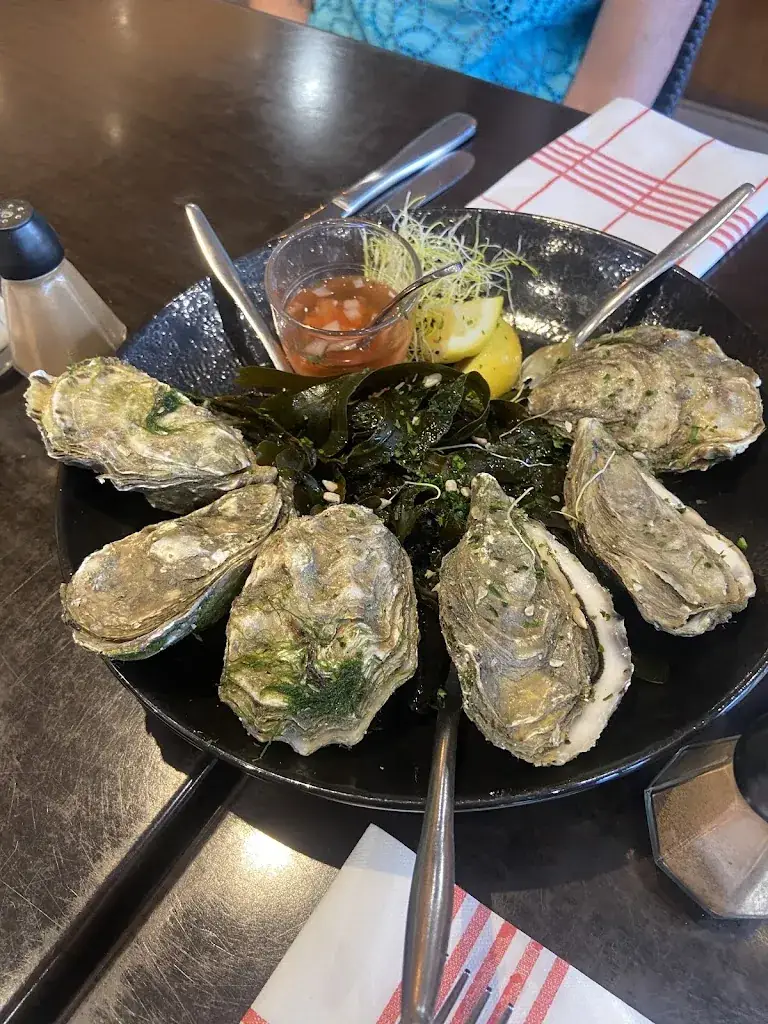 Emilie Mylne_La Flambée Chez Mélanie et Thibault_Fort-Mahon-Plage_review