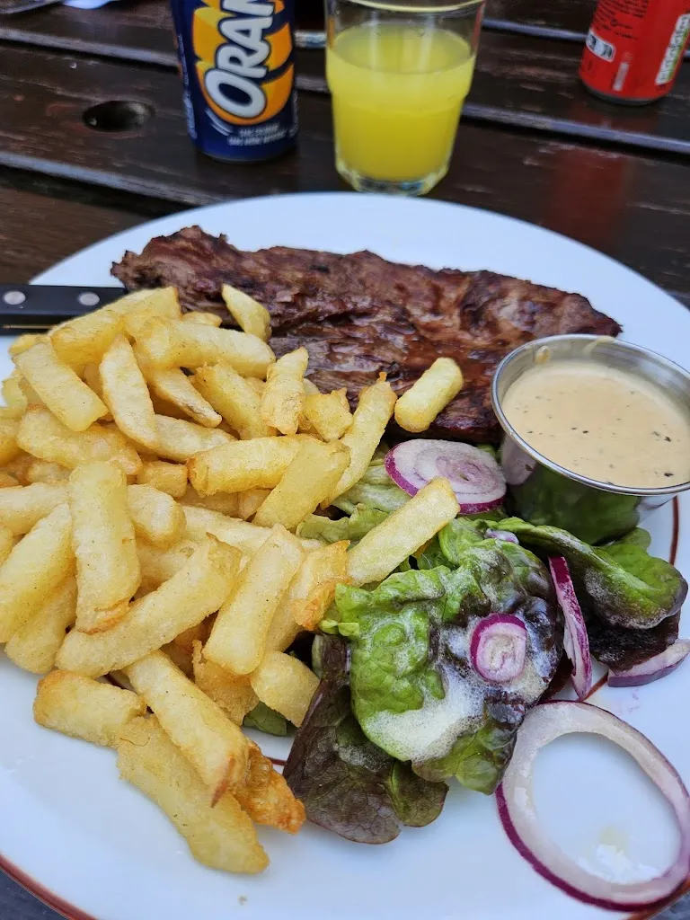 Daniel van Soest_La Bodega_Fort-Mahon-Plage_review