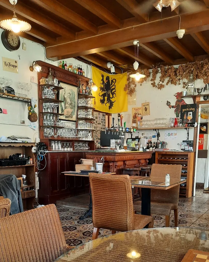 Het Blauwershof Estaminet restaurant in Godewaersvelde