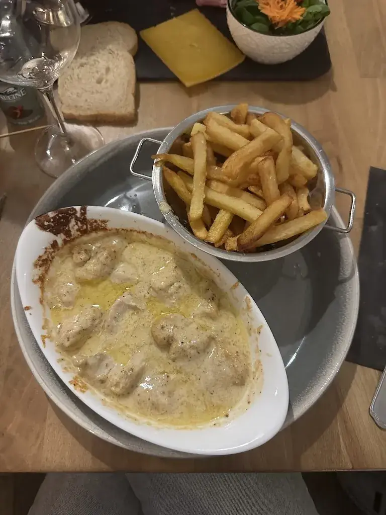 Chloé Wyts_L'école buissonnière_Godewaersvelde_review