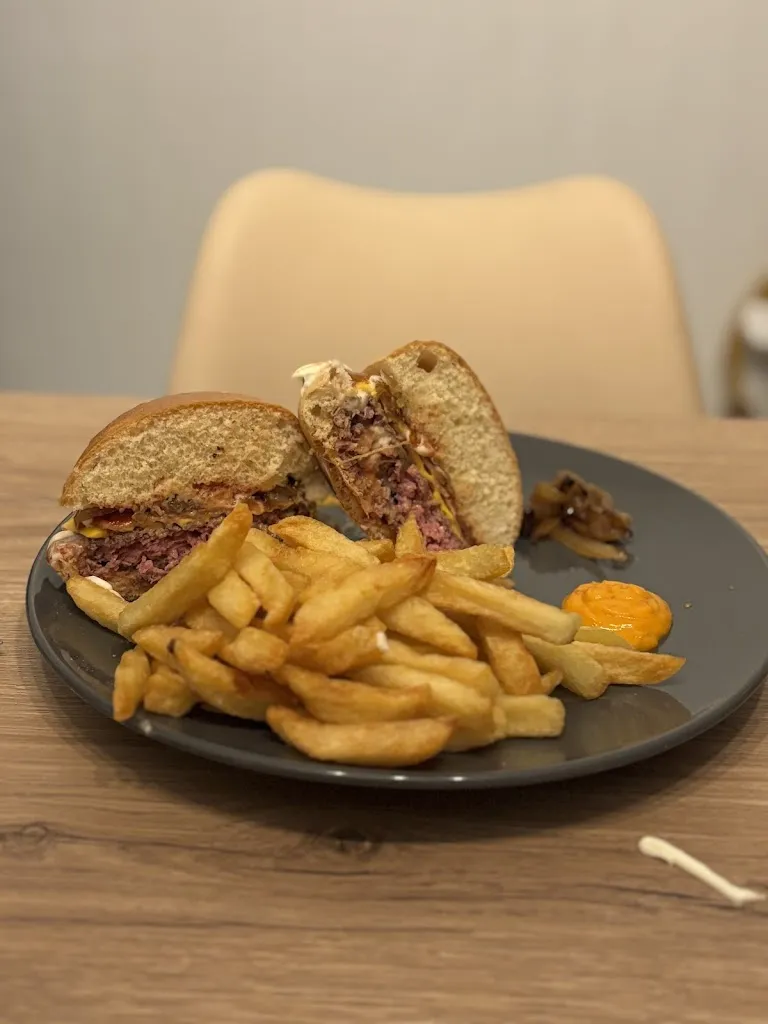 theo halluin_istanbuLestrem café&kébab_Lestrem_review