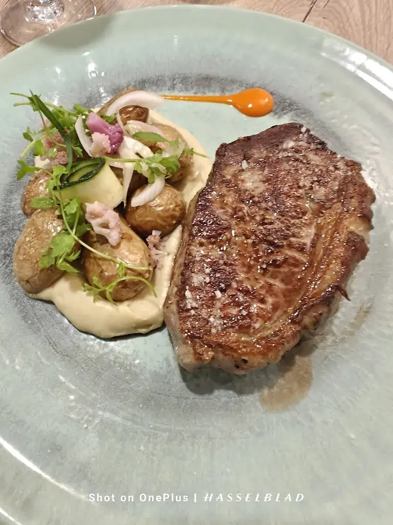 Restaurant Le Céleste Bistronomique_Voiron_slider_image_3