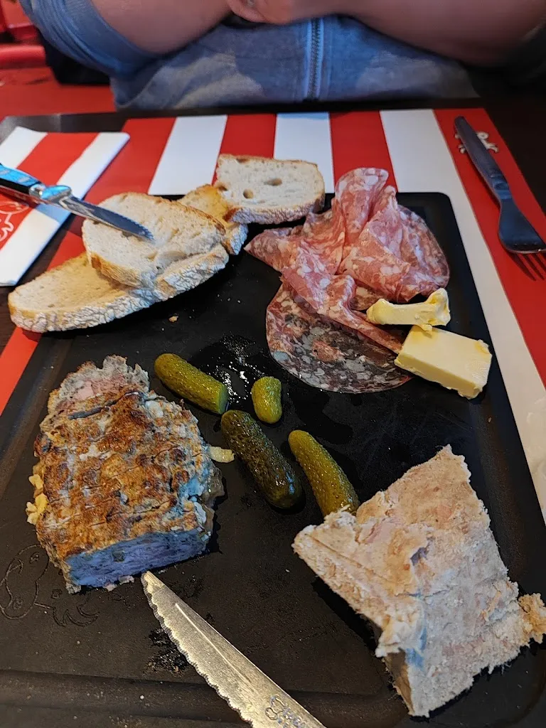 Yveris_Gauchy_slider_image_2