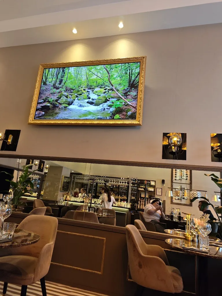 Le 8 - Les Restaurants Nicolas Pierre_Saint-Quentin_slider_image_3