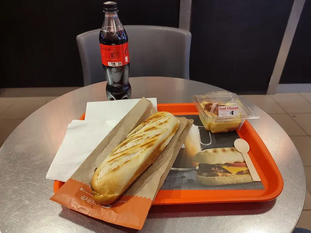 Mickaël Bonnel_TOUT CHAUD_Faches-Thumesnil_review