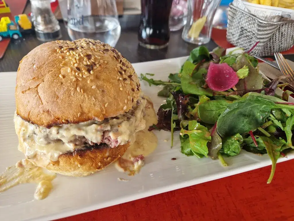 Daniel Hampton_Face à la Mer_Gravelines_review