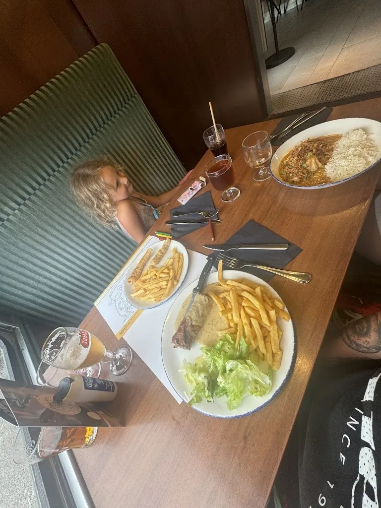 Tomasz Pazgan_Restaurant Crocodile_Grande-Synthe_review