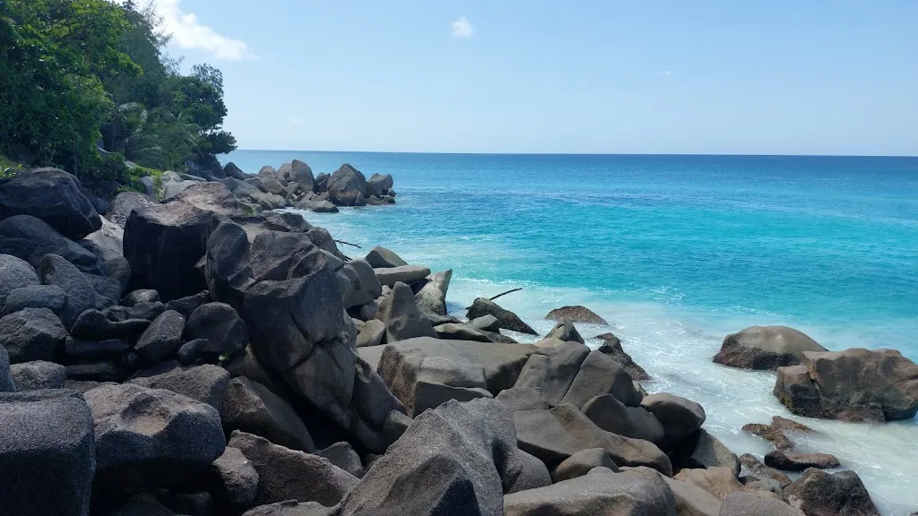 Les Seychelles_Courpière_slider_image_3