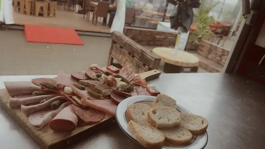 Titi Lili_Guinguette de Guarbecque_Guarbecque_review