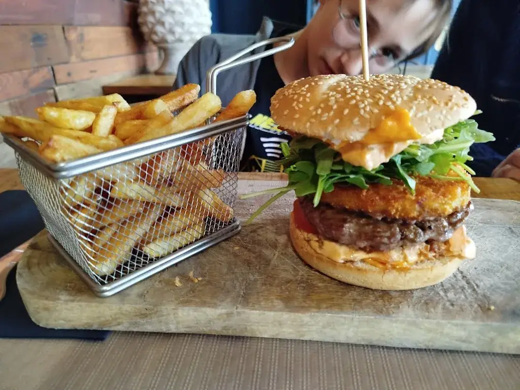 L'Édison Café & Le Square_Fruges_slider_image_3