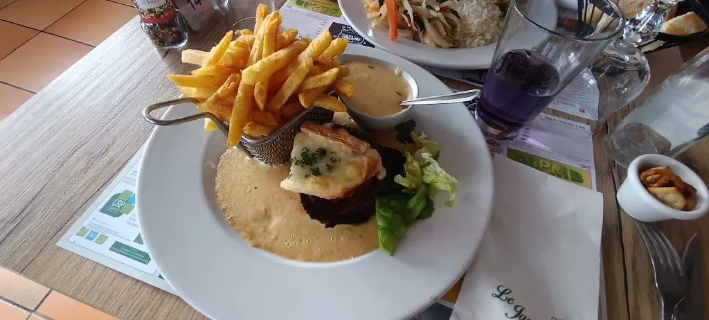 Marie-laure Devillers_Le Jardin_Guise_review