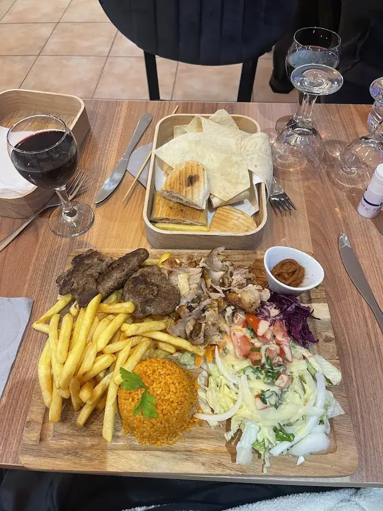 Grill Magny Guiscard_Guiscard_slider_image_2