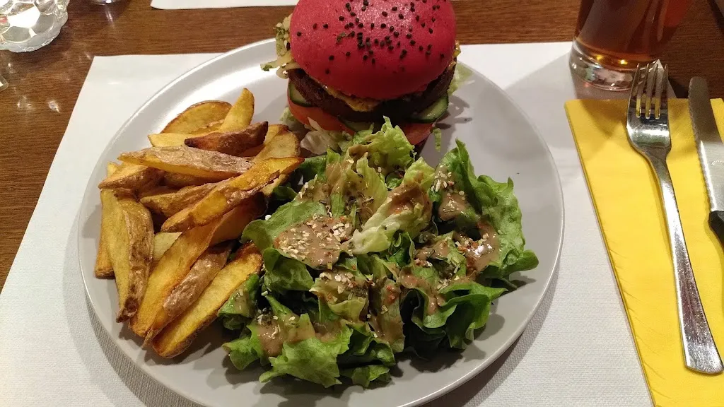 Stephanie Ilona Horvath_Route 66_(Lavaux)_review