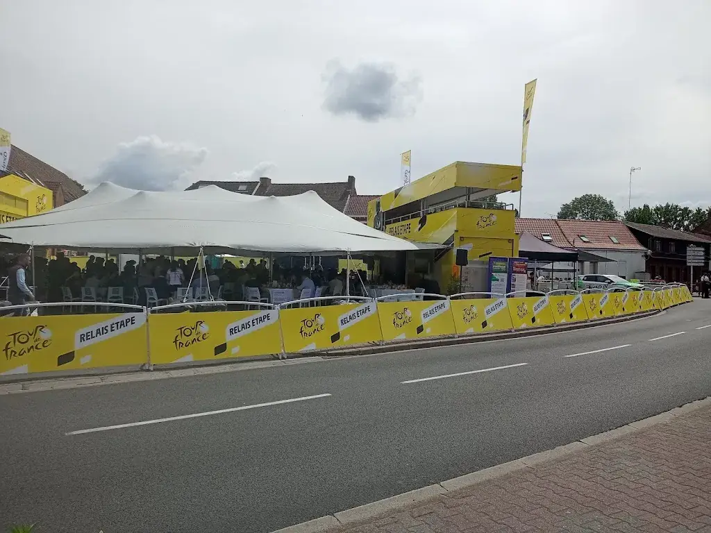 Carré D'as Restaurant in Hasnon