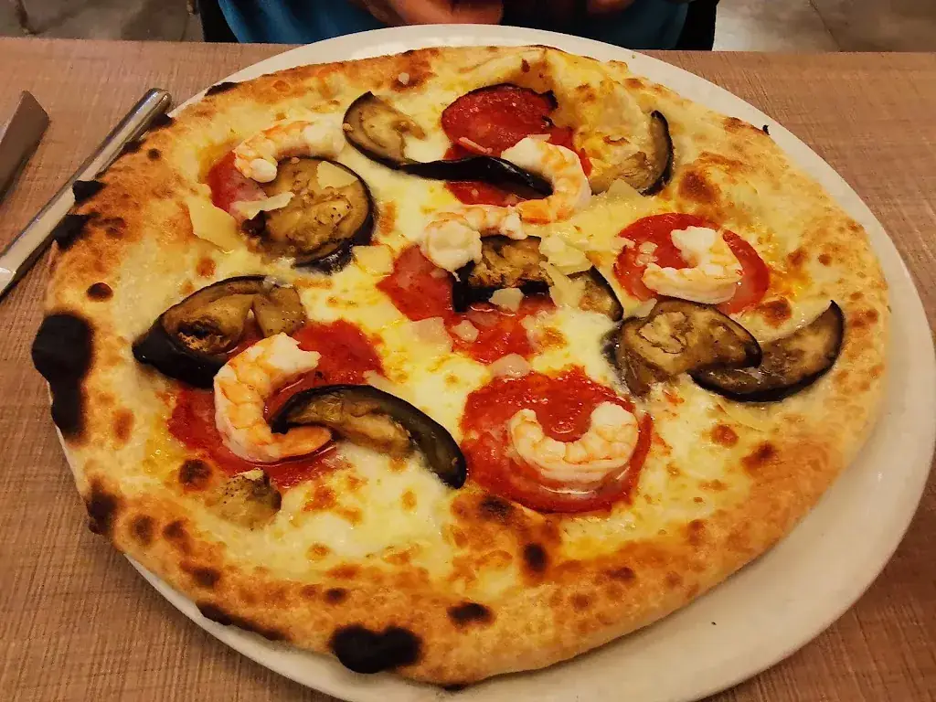 La Gazza Ladra_Hallennes-lez-Haubourdin_slider_image_2