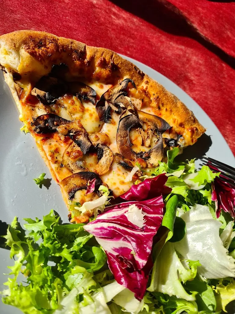 Pizza Crousty_Grandvilliers_slider_image_2